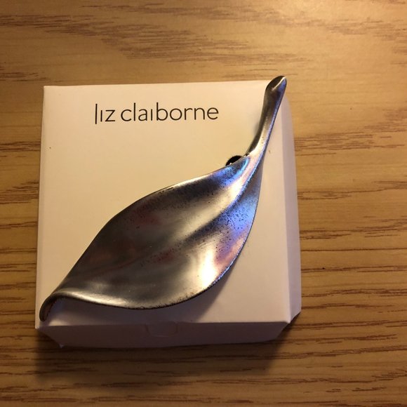 Liz Claiborne Vintage Silver Tone Leaf Brooch - Picture 2 of 3